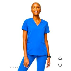 Figs Women’s Casma Three Pocket Scrub Top Color: Denim Size: XL